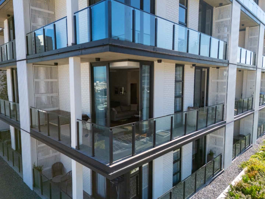 2 Bedroom Property for Sale in Sea Point Western Cape